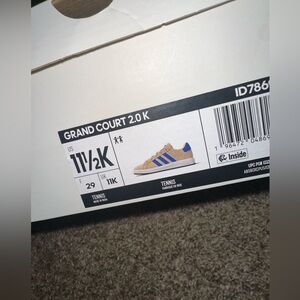 Toddler unisex adidas size 11 1/2